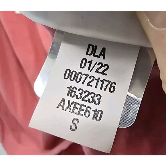 The North Face T Shirt Womens Small Pink Boxy Tee Short Sleeve Cropped Logo - Picture 10 of 12